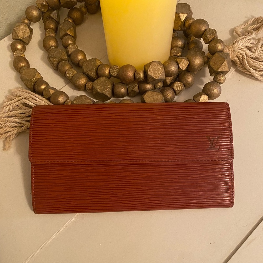Louis Vuitton Epi Porte Tresor International Wallet in the color Kenyan Fawn